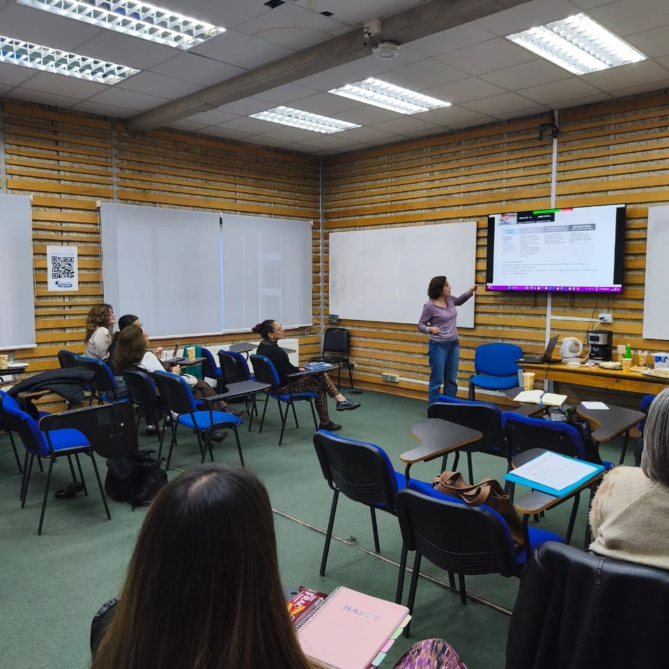 Escuela de Pedagogía fortalece la evaluación de la reflexión pedagógica en la formación práctica